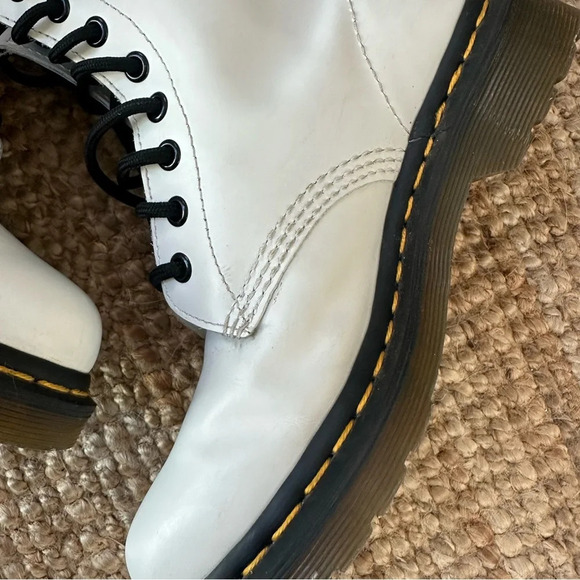 Doc Martens 1460 SMOOTH LEATHER LACE UP BOOTS - Picture 6 of 13